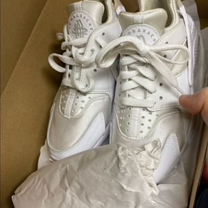 나이키 에어 허라치 230