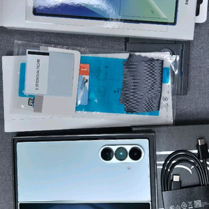 폴드7민트 512기가 S급 제조년월11월8일