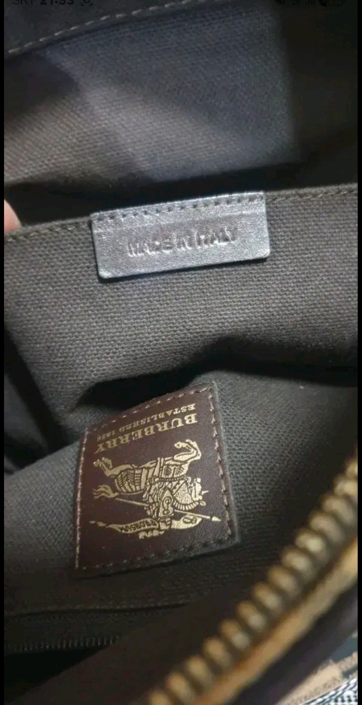 버버리 포켓 메신저백 남녀공용--5