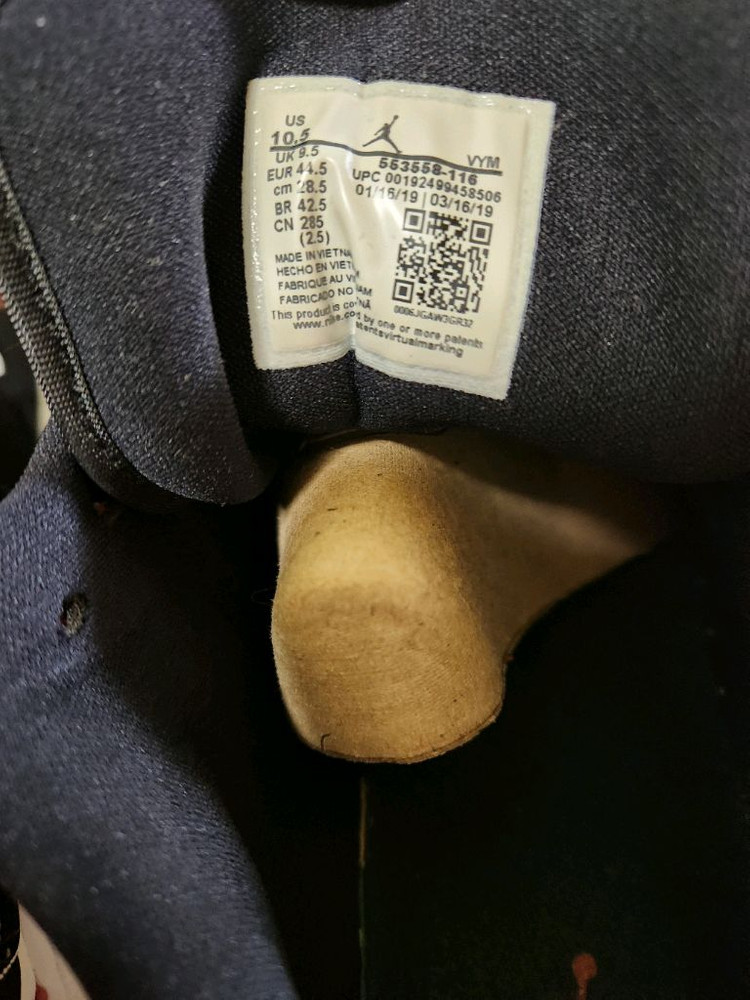 조던1 로우 블랙토 블랙 레드 이미지