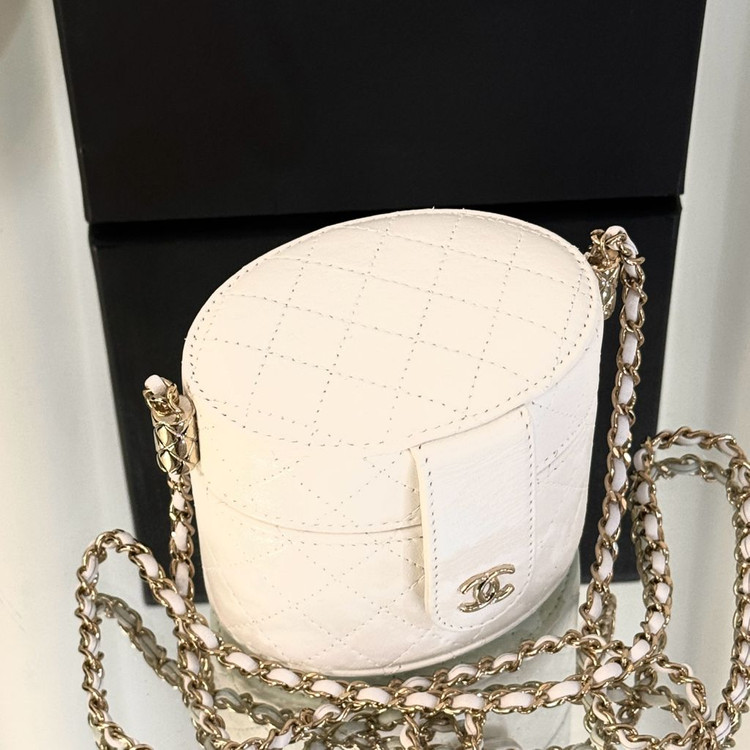 [신형] 샤넬 코스매틱 베니티 미니 31번대 이미지