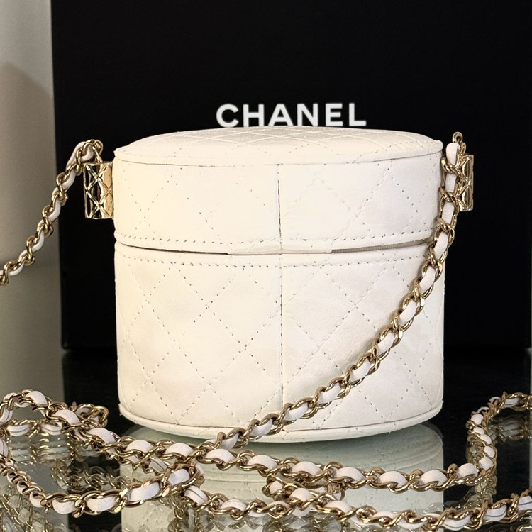 [신형] 샤넬 코스매틱 베니티 미니 31번대 이미지