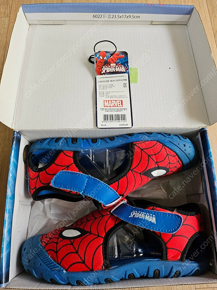 [택포] 크록스 키즈 샌들 J2 (210mm) & 스파이더맨 제키 아쿠아 샌들 (210mm) 이미지