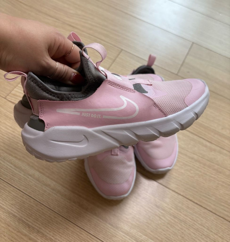 쌍둥이 나이키 플렉스러너2 핑크그레이 210사이즈--1
