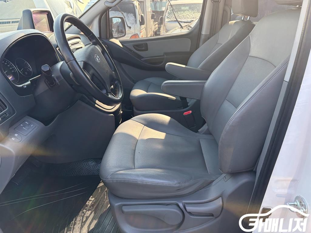 [현대]더 뉴 그랜드 스타렉스 2WD 밴 5인승 스마트 #3월급매 이미지