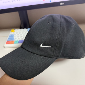 나이키 검정 남성용 모자 팝니다(새제품급, 택 보유)