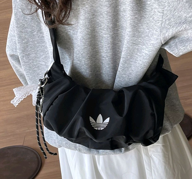 아디다스 미니 숄더백 / 힙색 / 크로스백/ 웨이스트백 (새상품) 이미지
