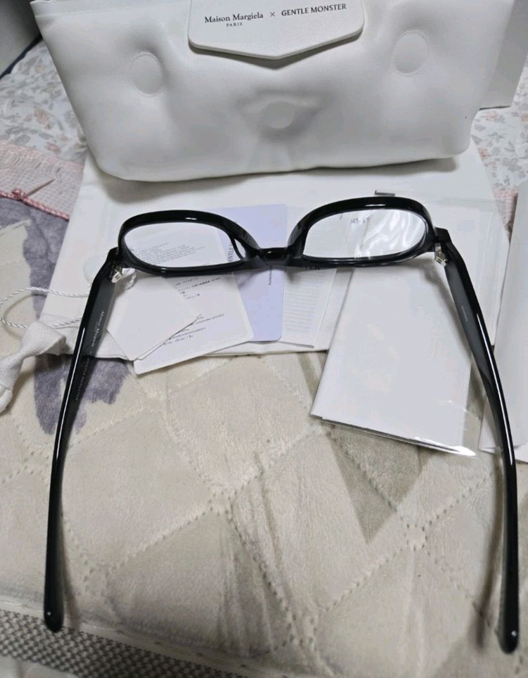 젠틀몬스터 마르지엘라 113 안경 이미지