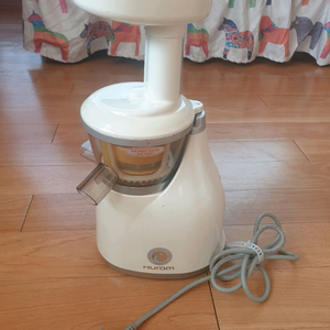 휴롬 주서기 착즙기 녹즙기 원액기 이미지