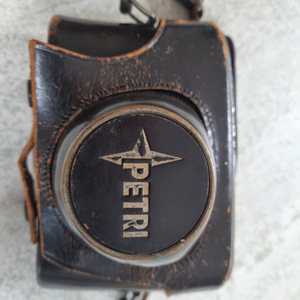 페트리 7 (Petri 7)카메라