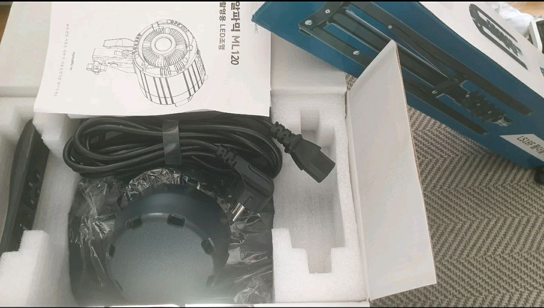 알파믹 ML120 스튜디오 방송 촬영용 지속광 조명 스탠드 엄브렐러 세트 이미지