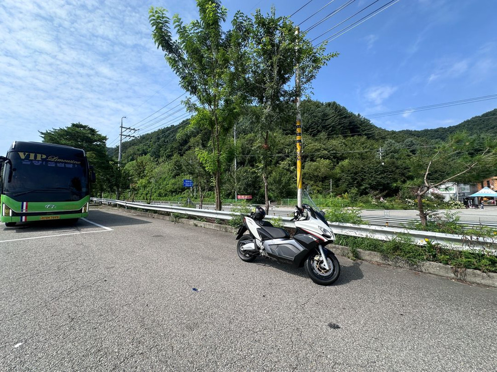 초고속 빅스쿠터(아프릴리아 850cc 스쿠터)--4