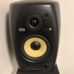 krk vxt6 모니터 스피커 이미지