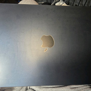 맥북에어 M4 기본형판매합니다 (램16기가, SSD256기가)
