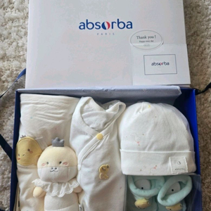 신생아 용품 세트 이미지