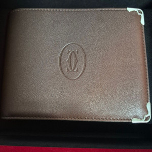 까르띠에 한정판 반지갑 판매합니다. 이미지