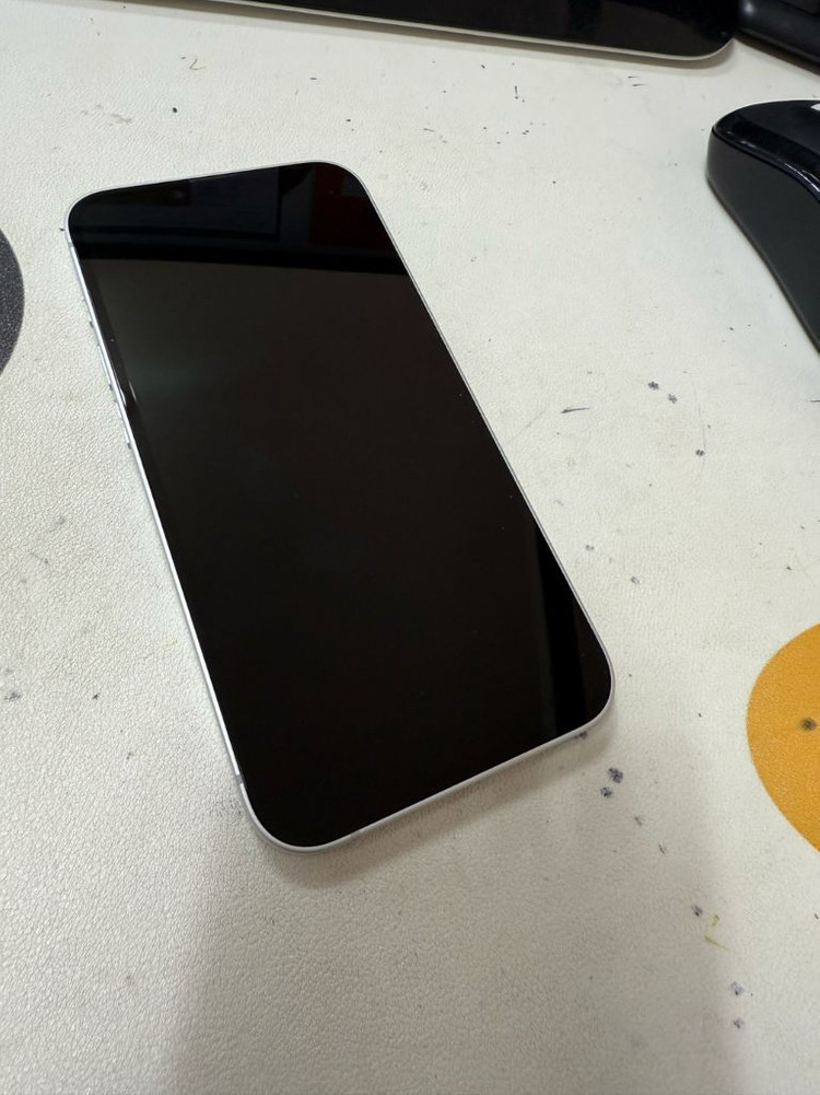 아이폰16E SSS급 미납금 없어요 아이가쓰던폰이요 이미지