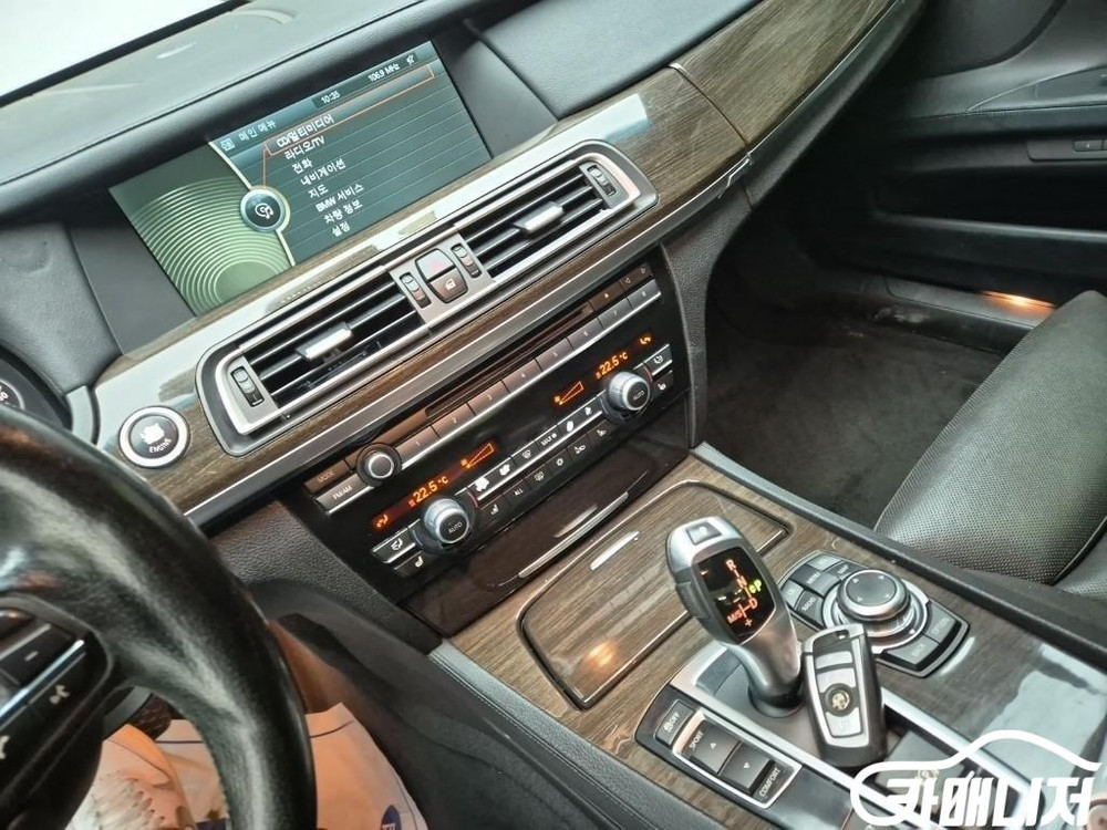 [BMW]7시리즈 (F01) 730 Ld (5인승) #3월급매--9