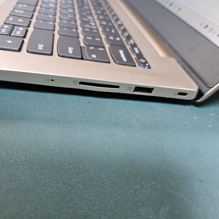 레노버 아이디어패드 520s i7 노트북 팝니다 이미지