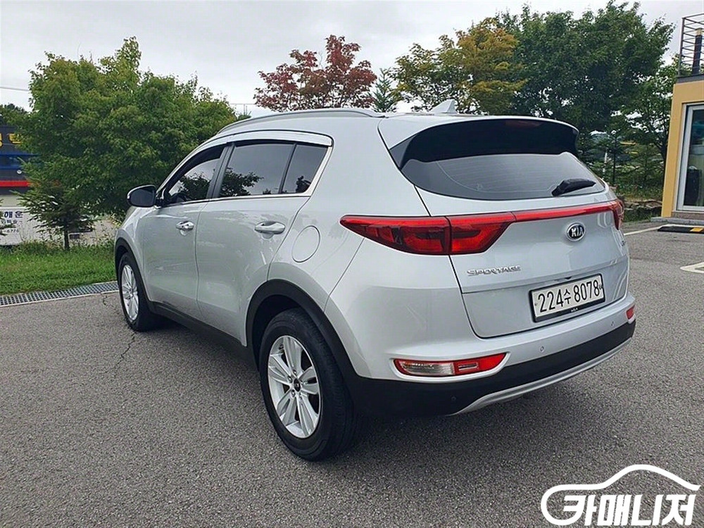 [기아]스포티지 4세대 (QL) 디젤 2.0 2WD 프레스티지 #3월급매 이미지