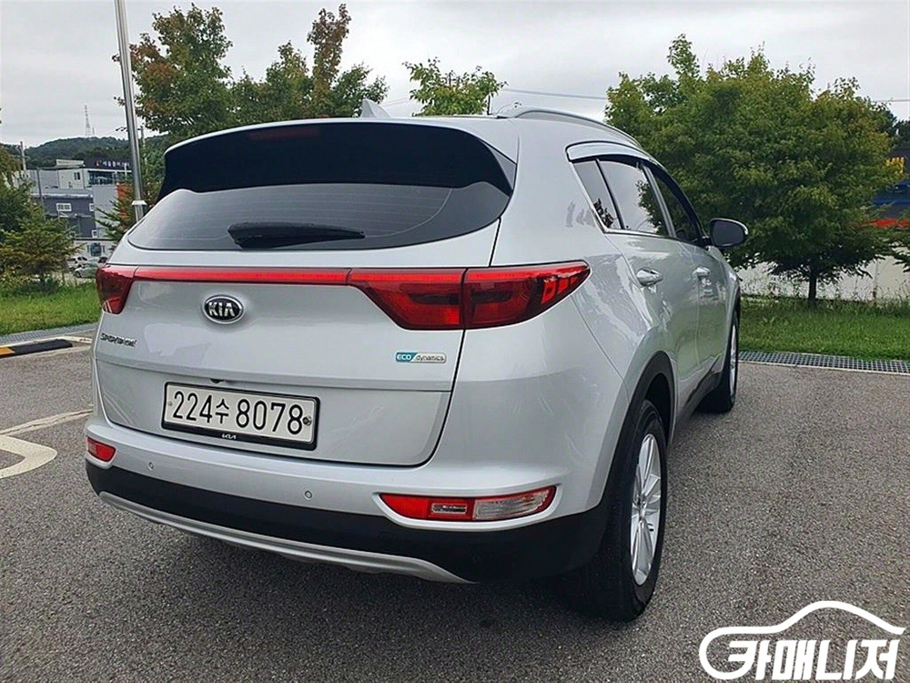 [기아]스포티지 4세대 (QL) 디젤 2.0 2WD 프레스티지 #3월급매 이미지