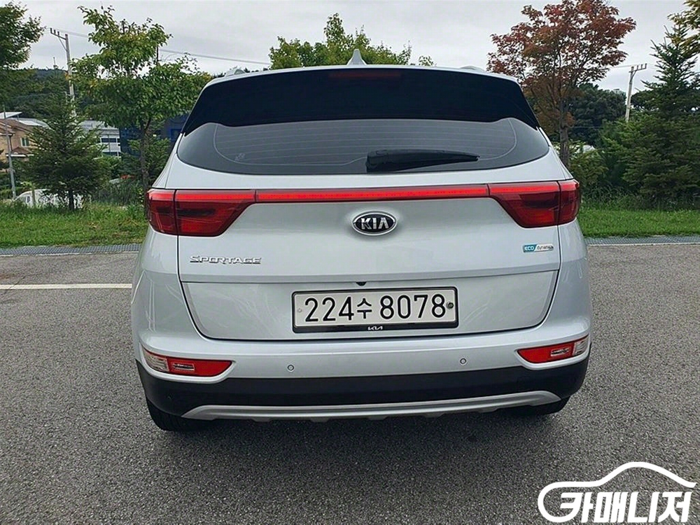 [기아]스포티지 4세대 (QL) 디젤 2.0 2WD 프레스티지 #3월급매 이미지