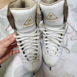 피겨 스케이트 250 (잭슨 아티스트 1790 7.5사이즈)