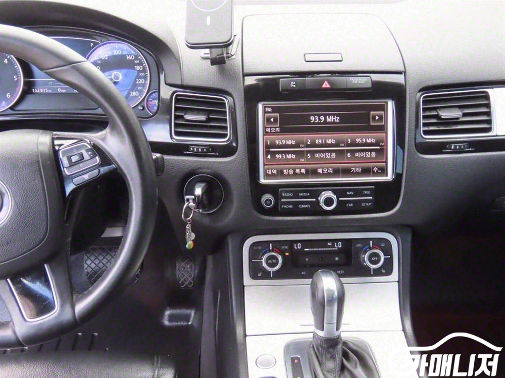 [폭스바겐]뉴 투아렉 V6 3.0 TDI 블루모션 (5인승) #3월급매--9