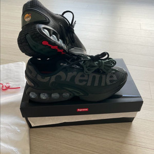 슈프림 나이키 콜라보 에어맥스 dn 265 새제품