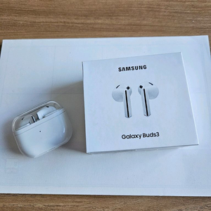 갤럭시버즈3 화이트 단순개봉 새상품 판매합니다 이미지