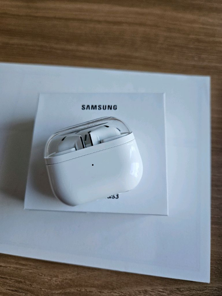 갤럭시버즈3 화이트 단순개봉 새상품 판매합니다 이미지