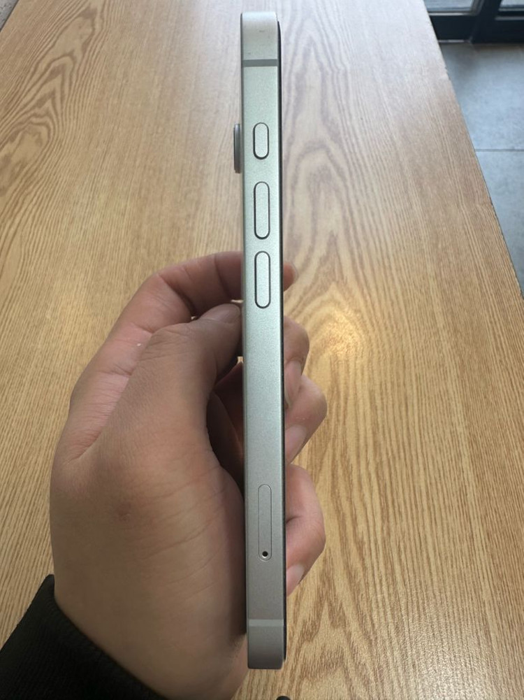 아이폰16e 128gb 화이트 마지막가격--3