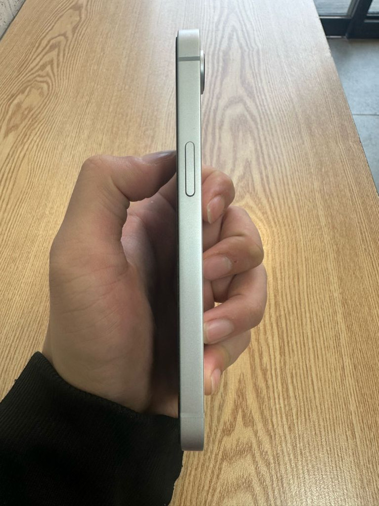 아이폰16e 128gb 화이트 마지막가격--4