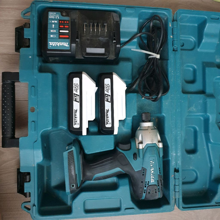 마끼다 TD127D 무선 충전 임팩트 드릴 드라이버 이미지