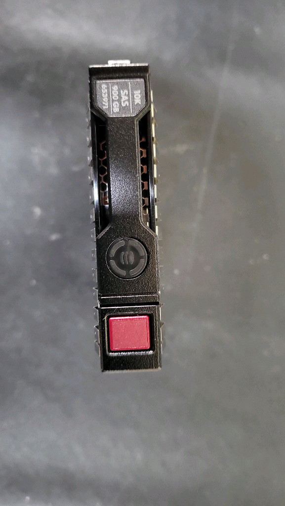 서버용 900GB 하드디스크 이미지