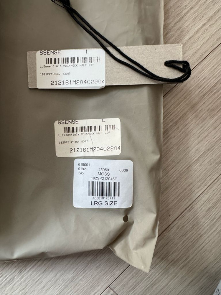 에센셜 모크넥 백로고 하프집업 모스 L 이미지