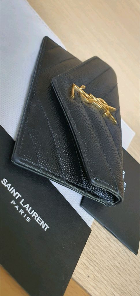 입생로랑 생로랑 카드지갑/지갑 금장 정품S급(감정O)구찌프라다루이비통디올고야드샤넬셀린느보테가생로랑발렌시아가버버리가방 이미지