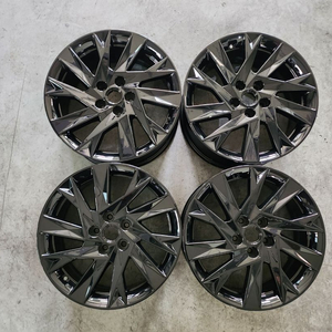 더뉴 그랜져IG 18인치 캘리그라피 순정휠 중고휠 블랙휠 팝니다 이미지