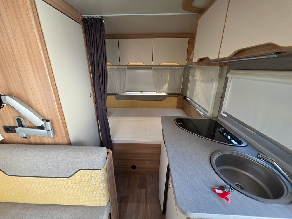 바인스버그 390QD 카라반, 20년식, 1,599만원--1