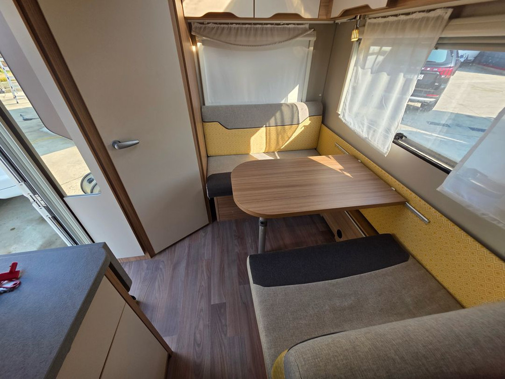 바인스버그 390QD 카라반, 20년식, 1,599만원--2