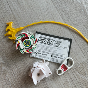 탑블레이드 드래곤G, 드래셀V, 드레셀F, 카드팩, 비디오 등 수집품 정리