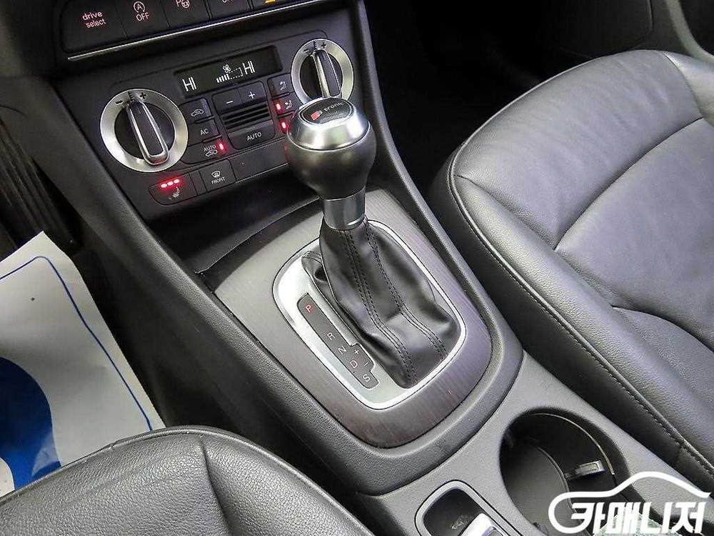 [아우디]Q3 2.0 TDI 콰트로 다이나믹 (5인승) #3월급매--9