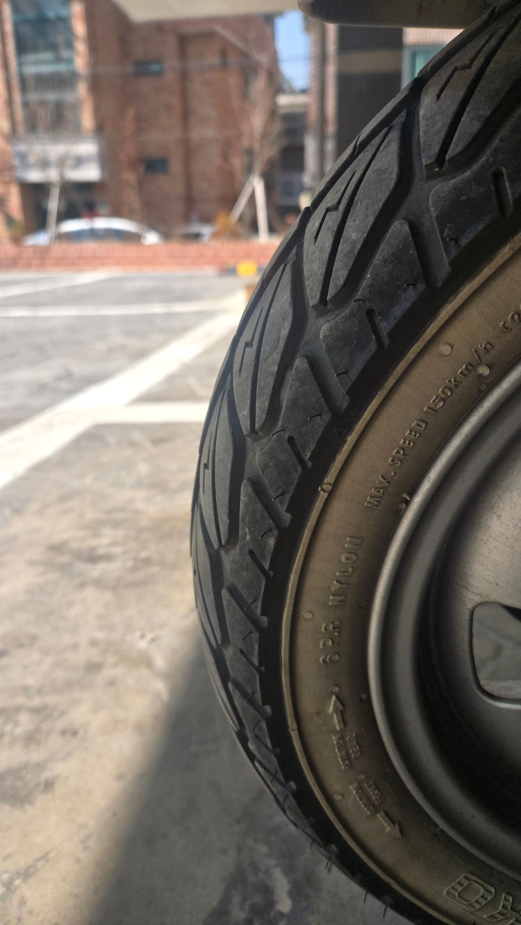 22년식 빅토리아 니키 125cc 스쿠터--4