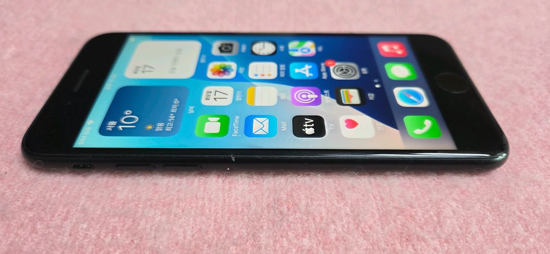 아이폰se2 64기가 블랙--3