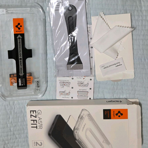 갤럭시S25 슈피겐 이지핏 액정필름 1장 팝니다. 이미지