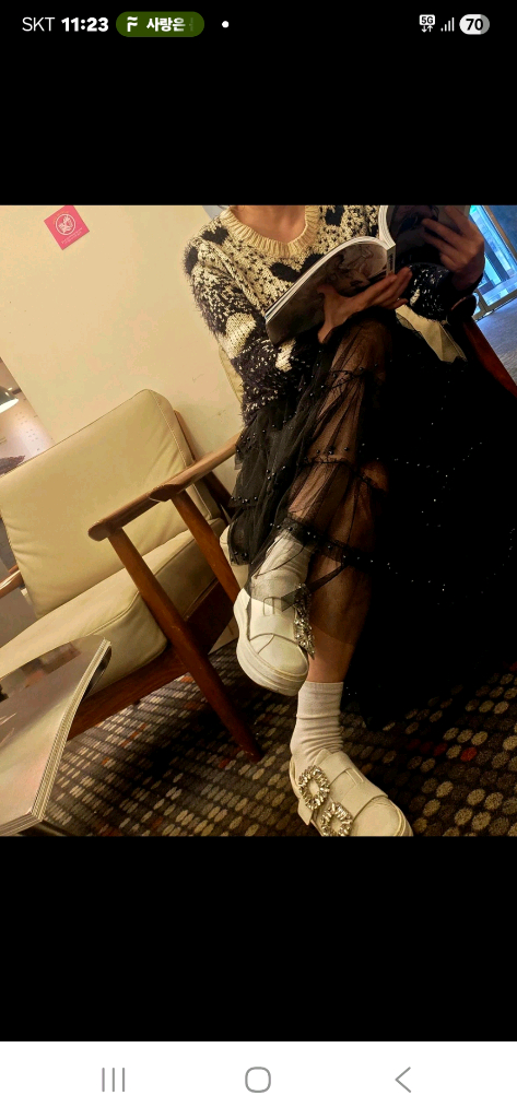 로저비비에 크리스탈 버클 슬립온 스니커즈 화이트 이미지