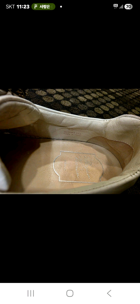 로저비비에 크리스탈 버클 슬립온 스니커즈 화이트 이미지