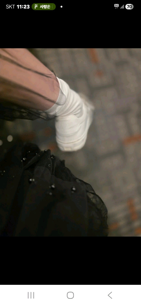 로저비비에 크리스탈 버클 슬립온 스니커즈 화이트 이미지