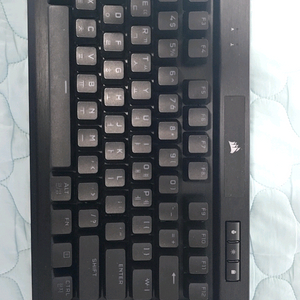 커세어k70 tkl 은축 키보드 이미지