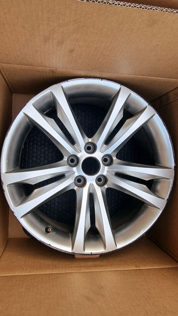 제네시스 쿠페 순정 19인치 휠 1대분 이미지